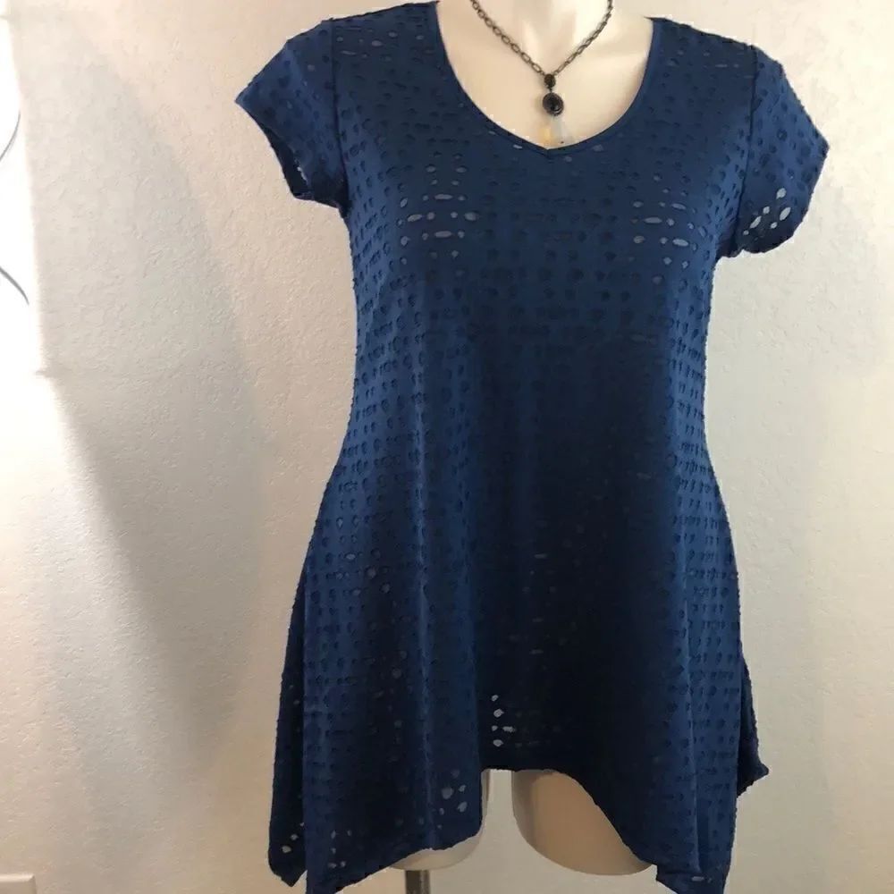 NY collection blue handkerchief hem top